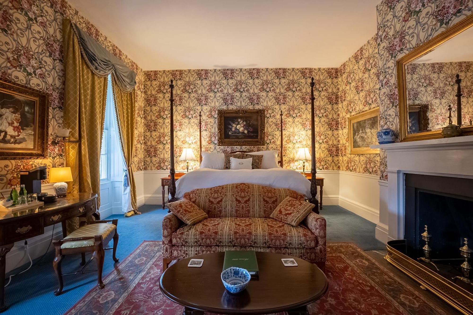Antrim 1844 Hotel Taneytown Bagian luar foto