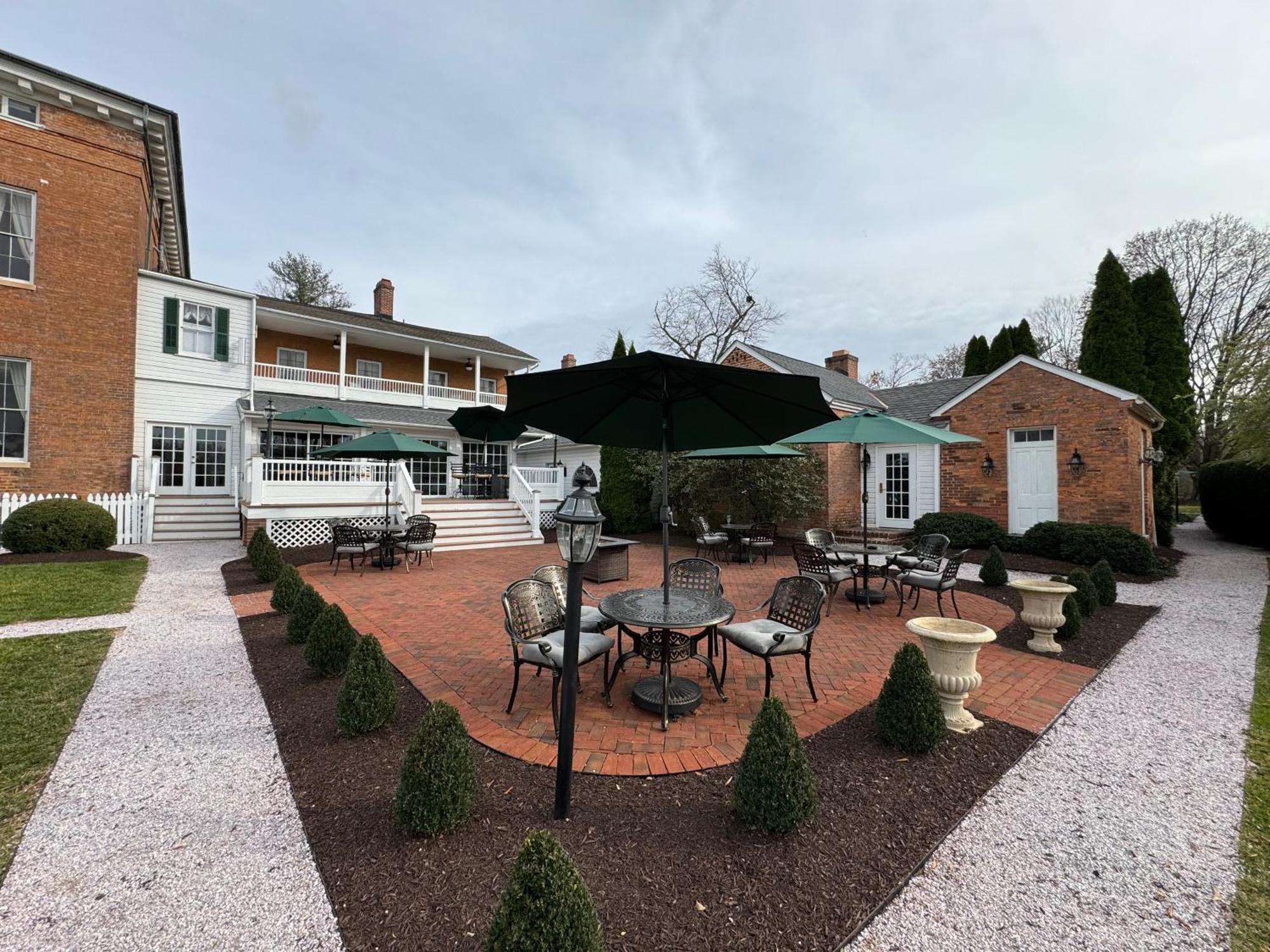 Antrim 1844 Hotel Taneytown Bagian luar foto