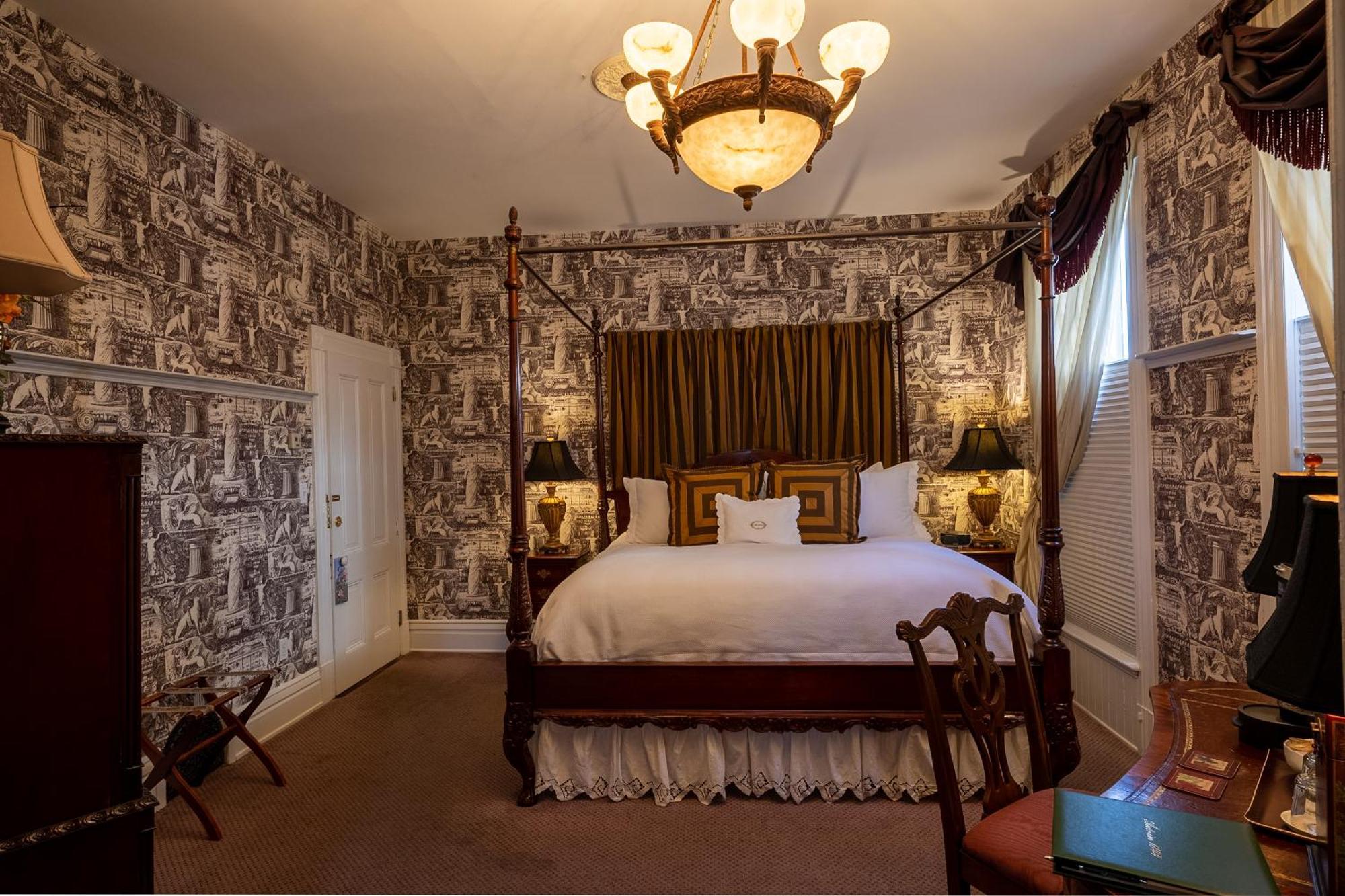 Antrim 1844 Hotel Taneytown Bagian luar foto