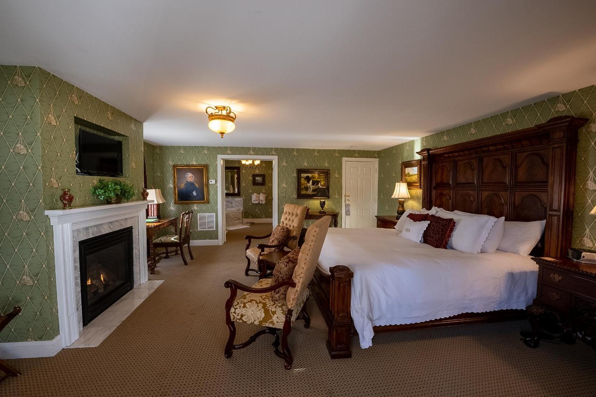 Antrim 1844 Hotel Taneytown Bagian luar foto