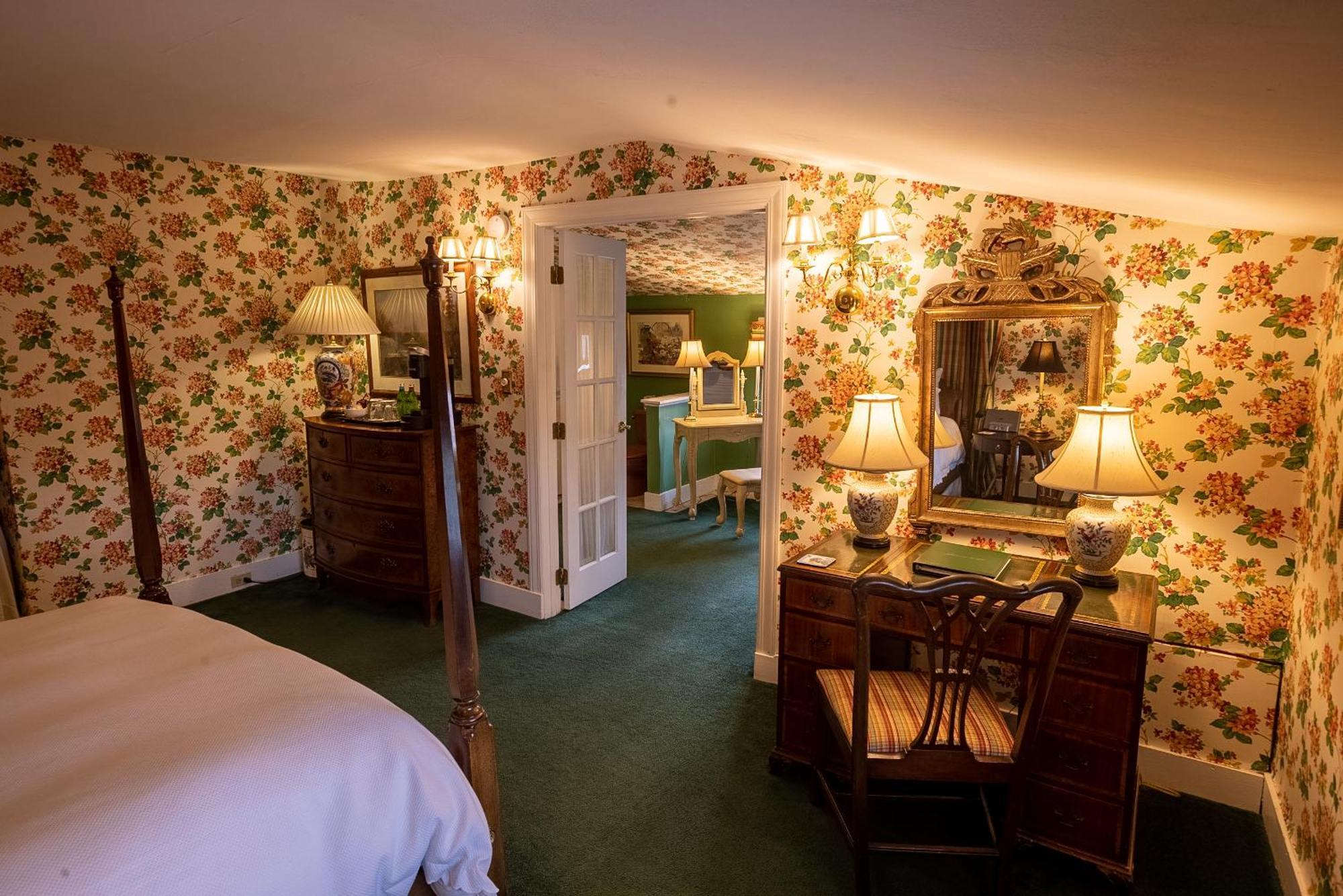 Antrim 1844 Hotel Taneytown Bagian luar foto